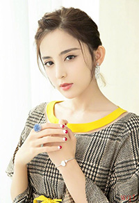 古力娜扎甜美时装性感写真(9)