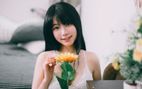 性感丰满吊带裙美女清凉诱惑居家私房写真(9)