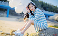 清纯校园女生白气球写真(9)