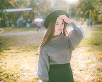 阳光气质美女户外写真(9)