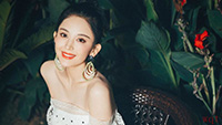 古力娜扎蕾丝裙性感一字肩诱人写真(9)