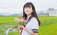 水手制服少女户外清新写真(9)