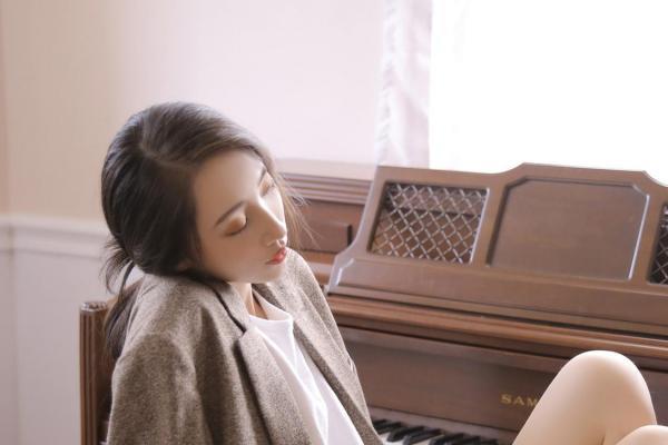 气质美女居家成熟御姐风写真(9)