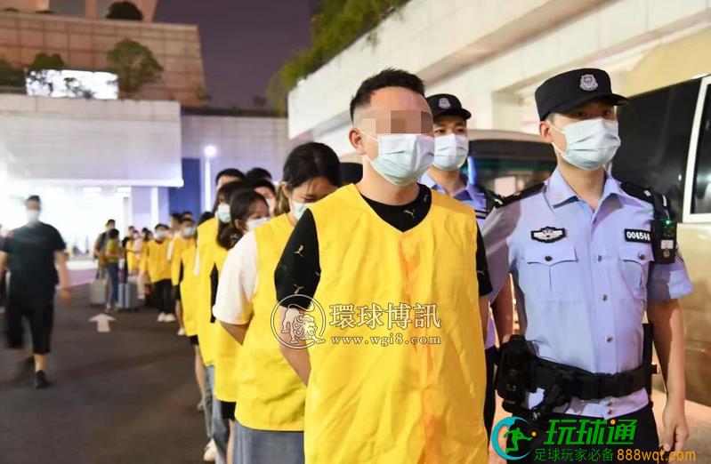 安徽警方“雷霆行动”第一轮集中收网 抓获1200余人! 安徽警方“雷霆行动”第一轮集中收网 抓获1200余人!