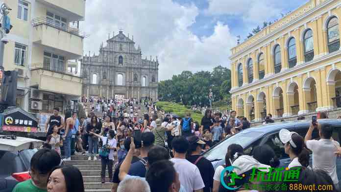 料中秋國慶訪澳旅客非常多 王英偉：賭收未能回復疫前與賭廳有關